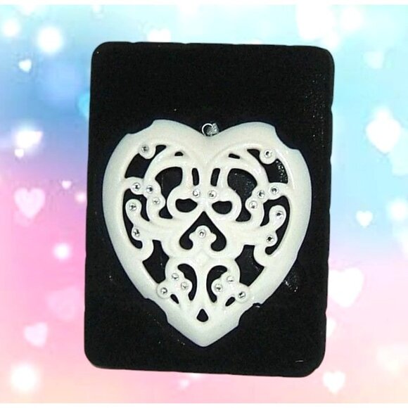 Regent Square Heart Shaped Porcelain Ornament European Crystals New Valentine - Picture 4 of 10